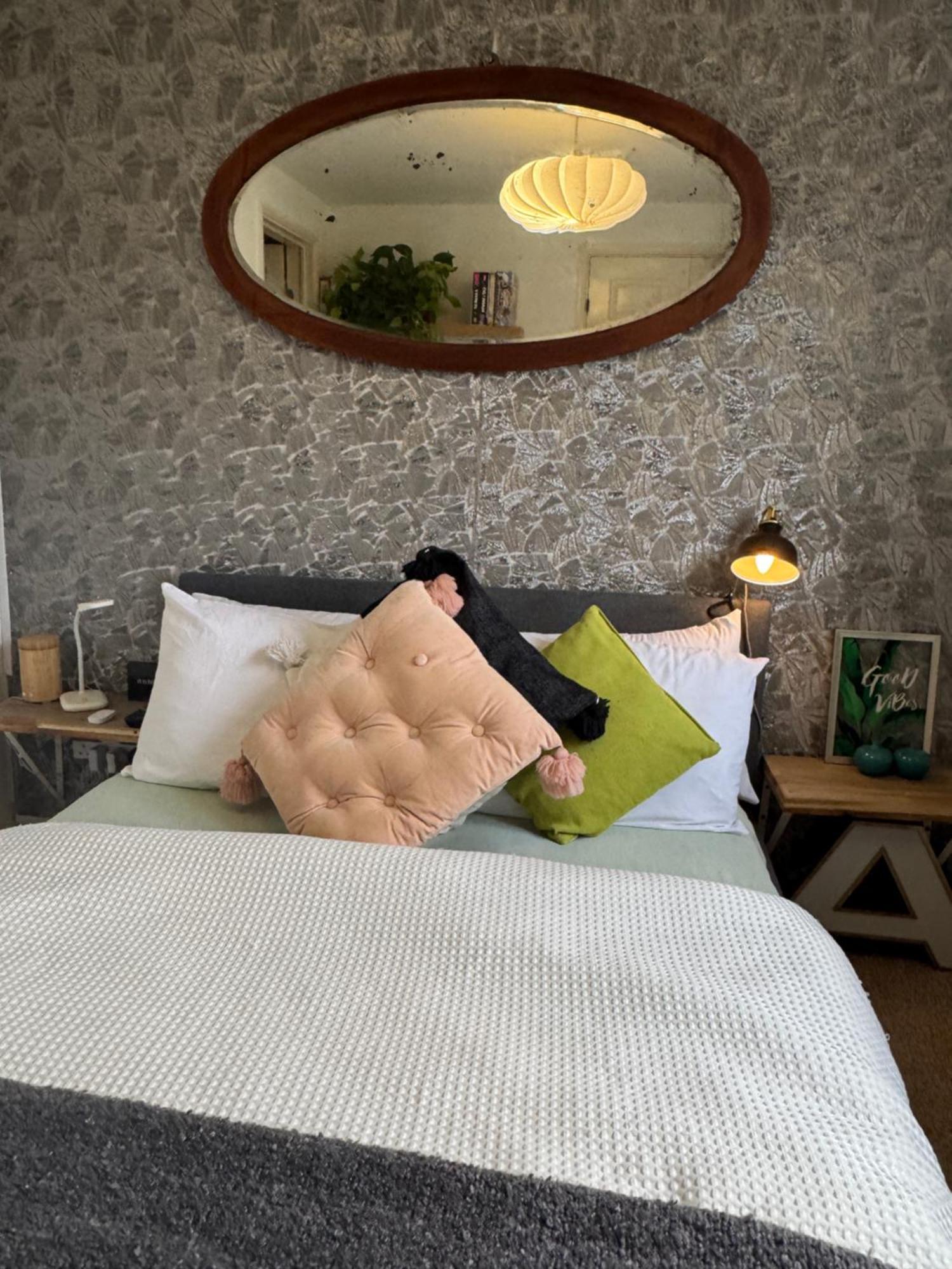 Private Room In A Stylish Flat London Exterior foto